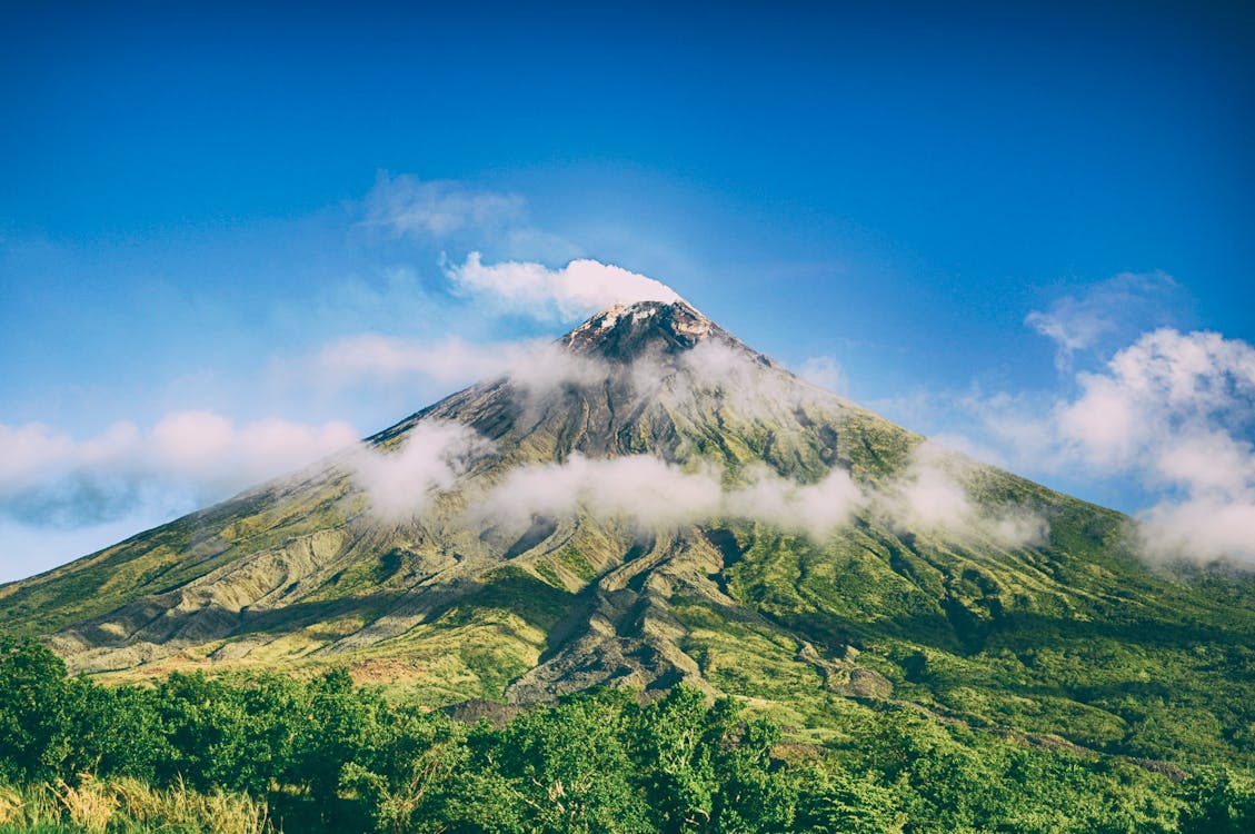 volcano photograph